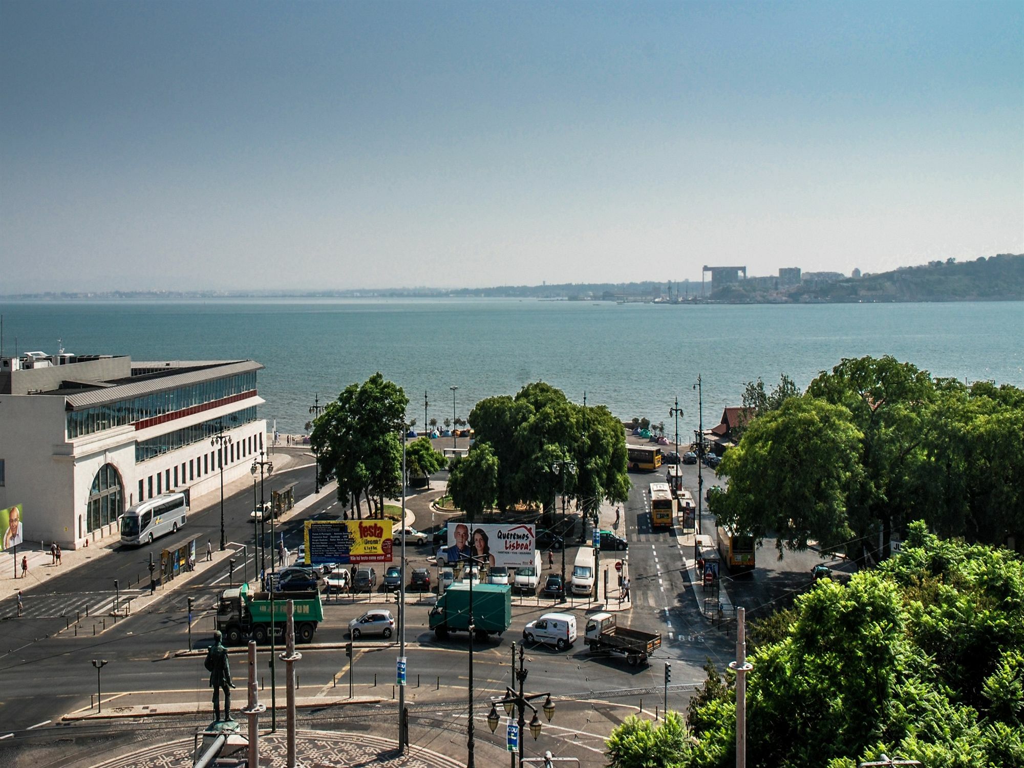 City Stays Cais Do Sodre Apartments (Adults Only) Lisbona Esterno foto